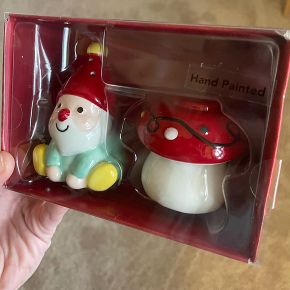 NWT Hand-Painted St. Nicholas Square Shakers - Picture 2 of 5